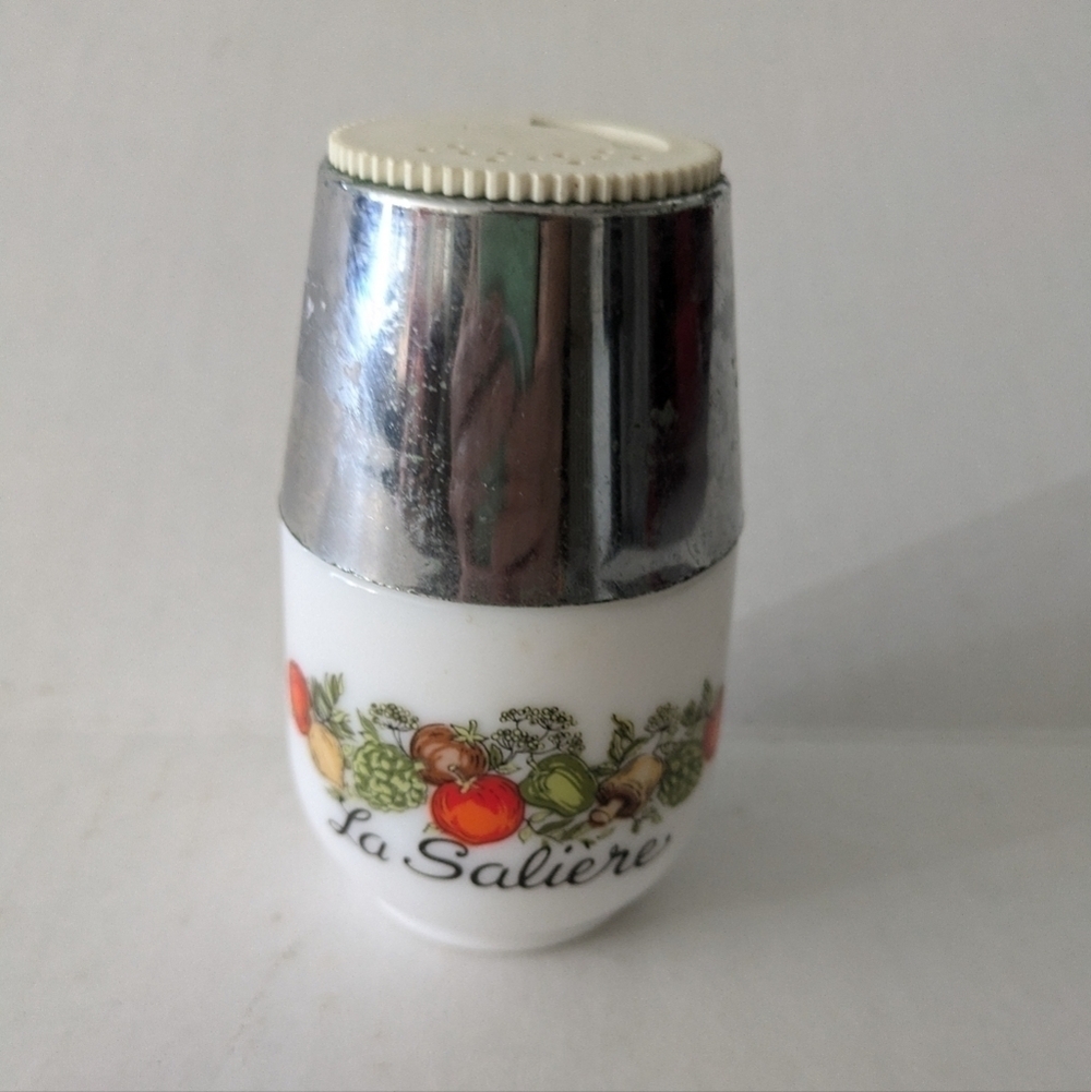Gemco / Corningware Vintage 1970’s Milk Glass Spice of Life Shaker